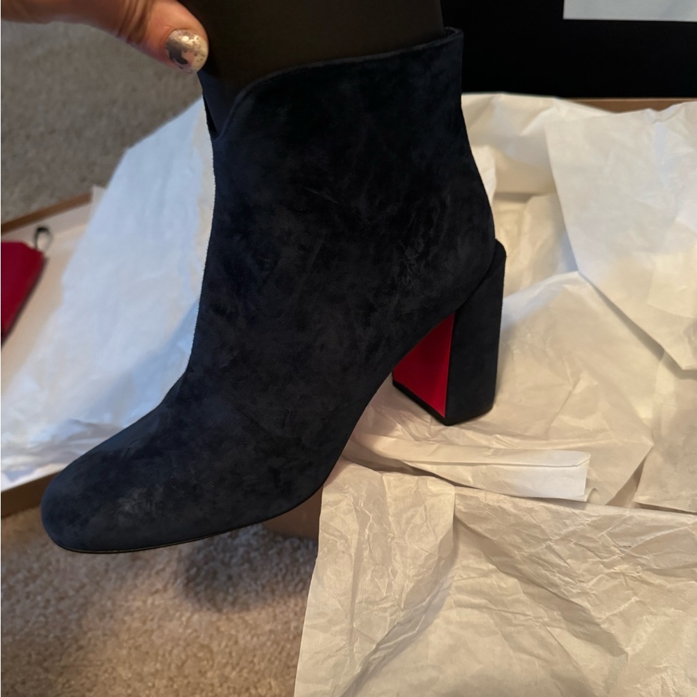 Authentic Christian Loubotin Castarika Navy suede boot - Picture 9 of 16